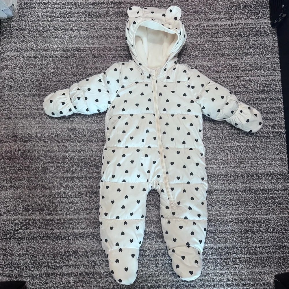 Heart-Patterned Baby One Piece - Picture 3 of 4